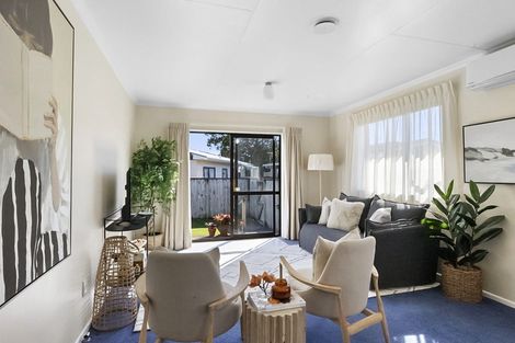 Photo of property in 19a Karamu Street, Strandon, New Plymouth, 4312