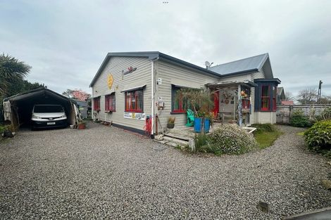 Photo of property in 5 Whitaker Street, Waitara, 4320