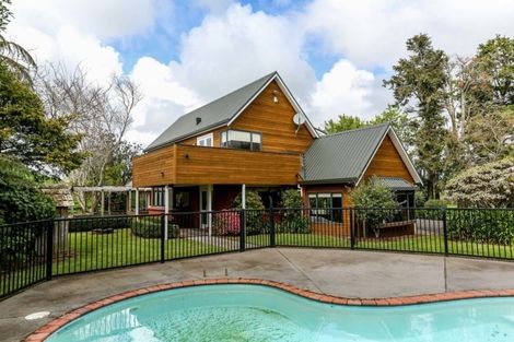 Photo of property in 697 Frankley Road, Hurworth, New Plymouth, 4371