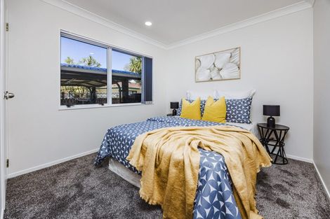 Photo of property in 15 Advocate Place, Randwick Park, Auckland, 2105