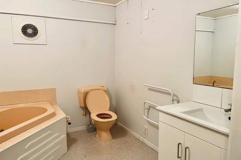 Photo of property in 182 Royal Road, Massey, Auckland, 0614