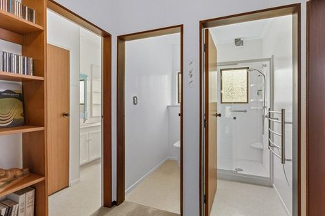 Photo of property in 51 Ngaio Road, Waikanae, 5036