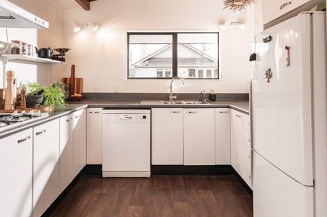 Photo of property in 14 Aparima Avenue, Miramar, Wellington, 6022