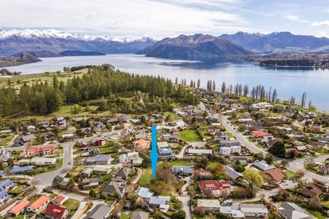 Photo of property in 18 Heuchan Lane, Wanaka, 9305