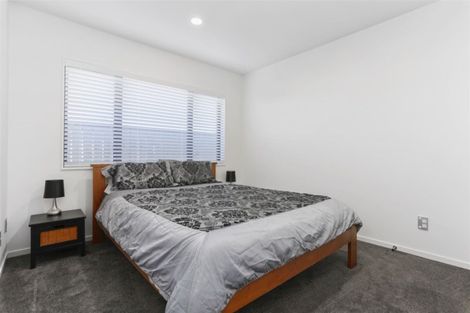 Photo of property in 6 Dida Park Drive, Kumeu, 0810
