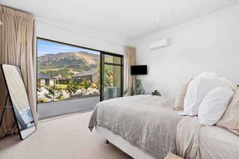 Photo of property in 2 Tomtit Crescent, Lake Hawea, Wanaka, 9382