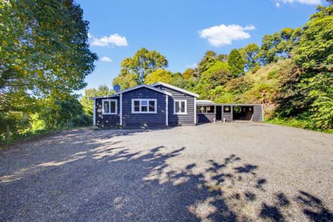 Photo of property in 822 Motukawa Road, Tarata, Inglewood, 4387