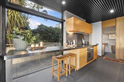 Photo of property in 30b Thackeray Street, Hamilton Lake, Hamilton, 3204