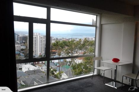 Photo of property in Fairmont Flats, 4c/20 Maarama Crescent, Aro Valley, Wellington, 6021