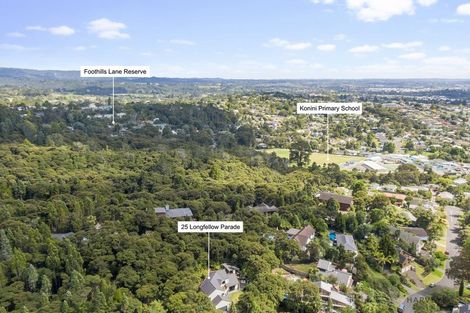 Photo of property in 25 Longfellow Parade, Glen Eden, Auckland, 0604