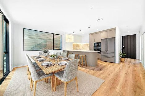 Photo of property in 102a Te Oneroa Way, Long Bay, Auckland, 0630