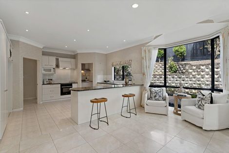 Photo of property in 15 Tumbridge Place, Somerville, Auckland, 2014