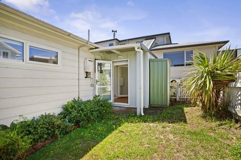 Photo of property in 6a Beach Road, Titahi Bay, Porirua, 5022