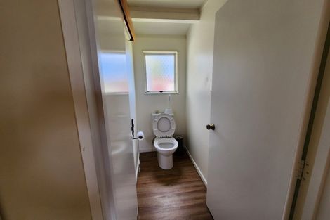 Photo of property in 15 Locket Road, Glenfield, Auckland, 0629