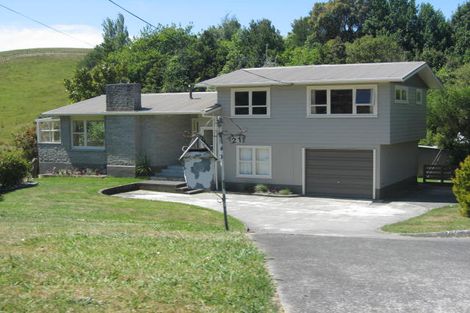 Photo of property in 21 Sandon Road, Feilding, 4702
