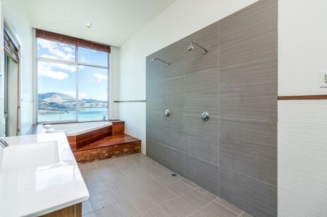 Photo of property in 9 Hyllton Heights, Lyttelton, 8082