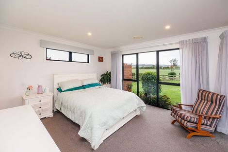 Photo of property in 18 Robbie Lane, Ashhurst, Palmerston North, 4470