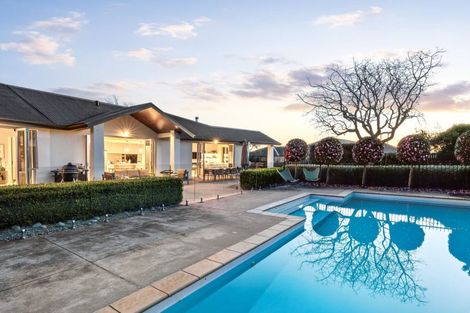 Photo of property in 1 Norfolk Drive, Cambridge, 3434