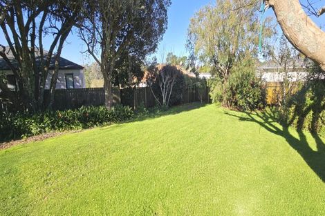 Photo of property in 5 Paulange Place, Pakuranga Heights, Auckland, 2010