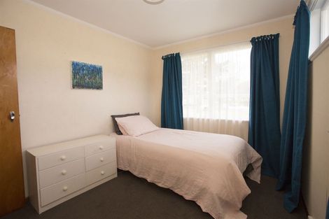 Photo of property in 2 Oban Place, Awapuni, Palmerston North, 4412