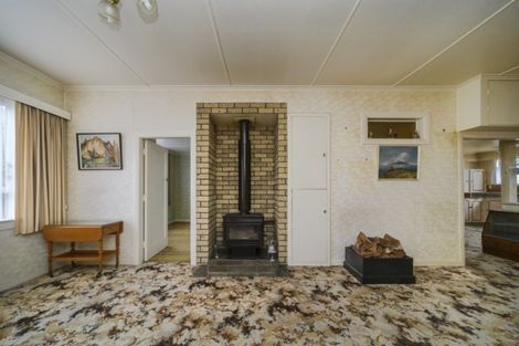 Photo of property in 2 Rira Street, Marton, 4710