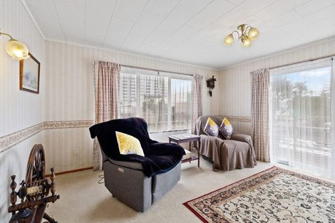 Photo of property in 18a Moenui Avenue, Orewa, 0931