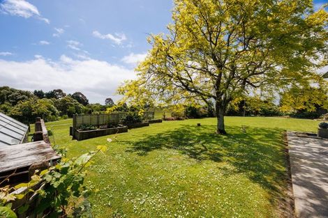 Photo of property in 27 Abby Road, Fitzherbert, Palmerston North, 4410