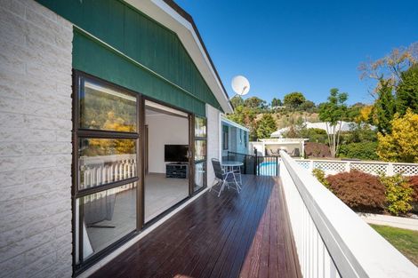 Photo of property in 8 Padfield Place, Havelock North, 4130
