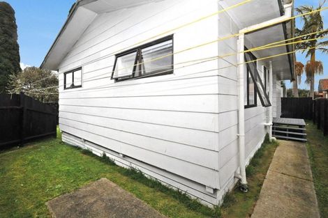 Photo of property in 2/31 Halsey Road, Manurewa, Auckland, 2102