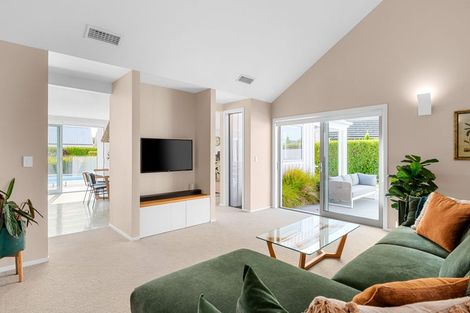 Photo of property in 77 Alan Livingston Drive, Cambridge, 3434