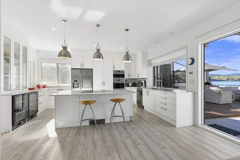 Photo of property in 85 Paremata Road, Paremata, Porirua, 5024