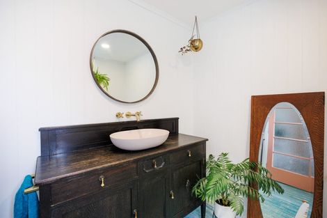 Photo of property in 16 Chrystal Street, Foxton Beach, Foxton, 4815