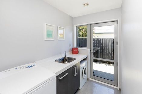 Photo of property in 2 Hemingway Place, Spencerville, Christchurch, 8083