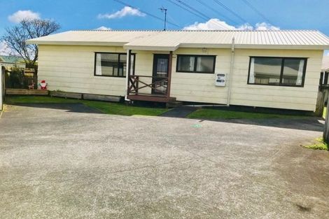 Photo of property in 2/29 Aeronautic Road, Takanini, 2112