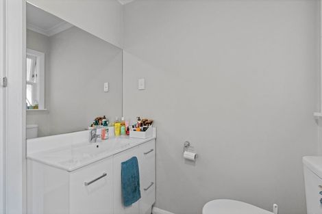 Photo of property in 16 Bledisloe Street, Levin, 5510