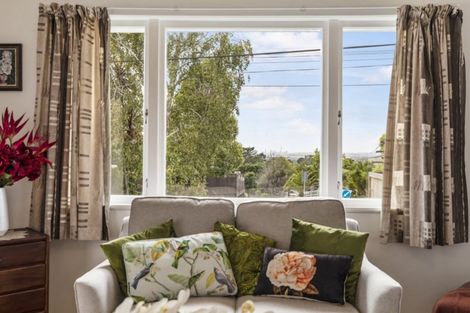 Photo of property in 118 Don Buck Road, Massey, Auckland, 0614