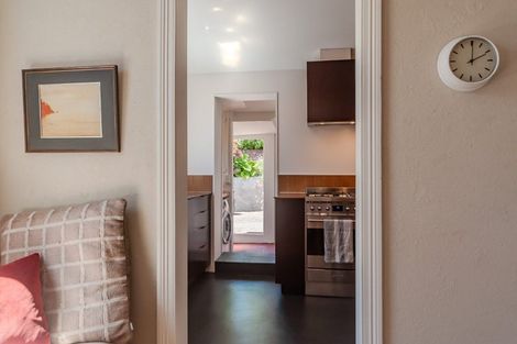 Photo of property in 355 Adelaide Road, Newtown, Wellington, 6021