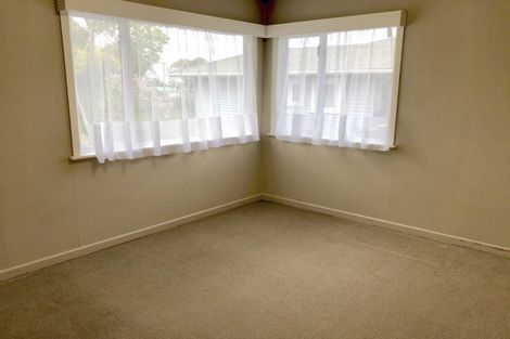 Photo of property in 100 Rosier Road, Glen Eden, Auckland, 0602