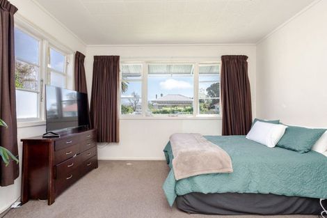 Photo of property in 28 Fox Street, Woodville, 4920