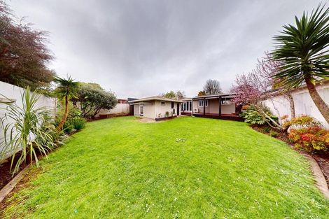 Photo of property in 7 Raglan Avenue, Cloverlea, Palmerston North, 4412