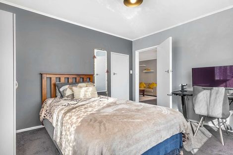 Photo of property in 2/608 Heretaunga Street East, Parkvale, Hastings, 4122