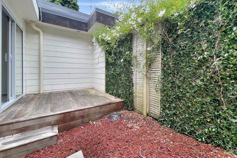 Photo of property in 3/8 Park Hill Road, Birkenhead, Auckland, 0626