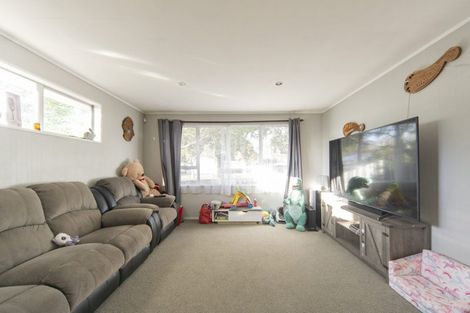 Photo of property in 50 Oakfield Crescent, Pukete, Hamilton, 3200