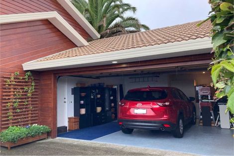 Photo of property in 2/71 Balmain Road, Birkenhead, Auckland, 0626