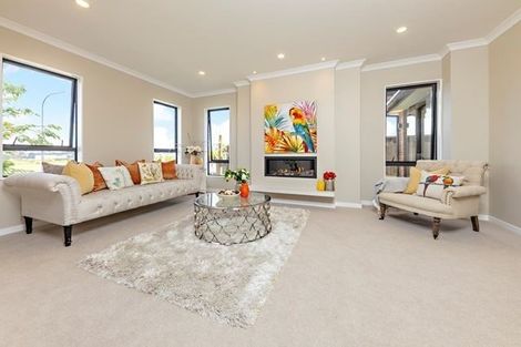 Photo of property in 37 Papareia Road, Karaka, Papakura, 2113