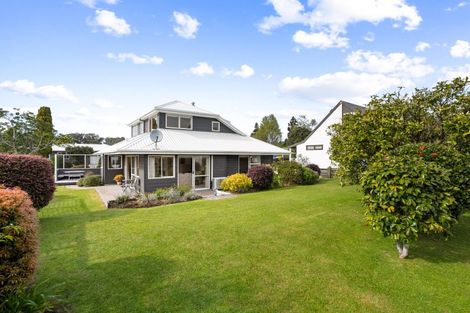 Photo of property in 104 Moana Anu Anu Avenue, Whangamata, 3620