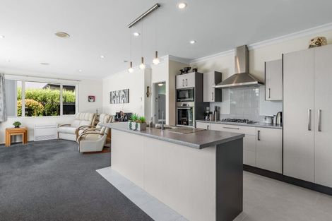Photo of property in 18 Oakwood Way, Papamoa Beach, Papamoa, 3118
