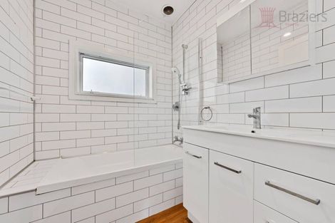 Photo of property in 17 Kearneys Road, Linwood, Christchurch, 8062