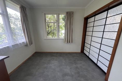 Photo of property in 5 Waterloo Crescent, Hokowhitu, Palmerston North, 4410