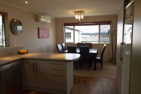 Photo of property in 22 Raddington Way, Huntington, Hamilton, 3210